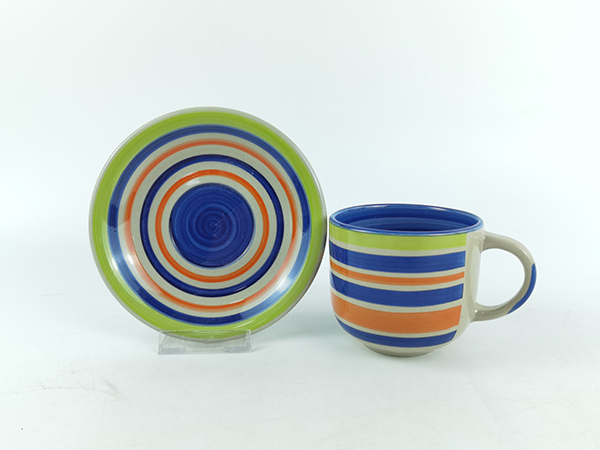 cup and saucer for coffee can be used in dishwasher