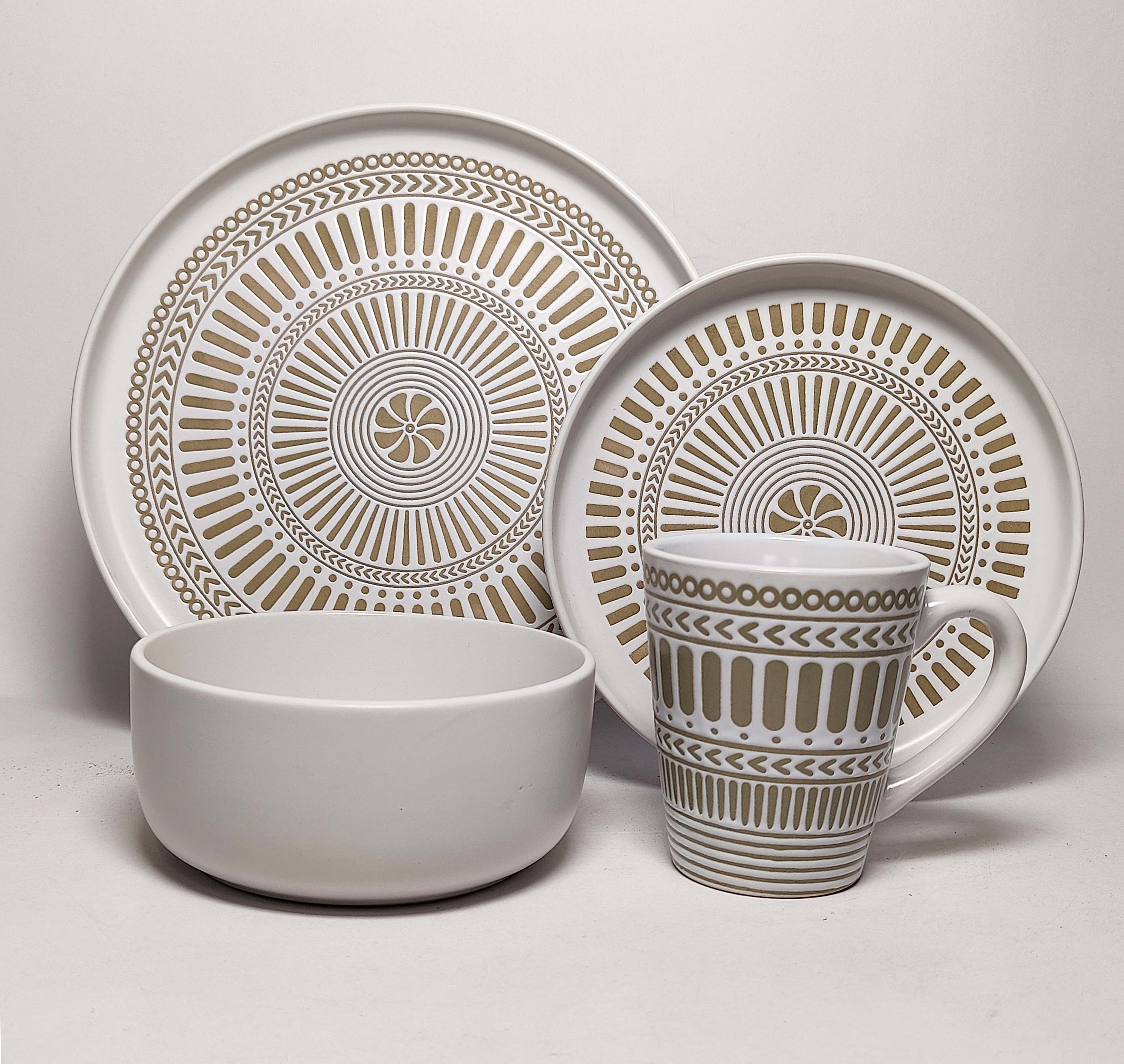  STONEWARE   DINNER   SET