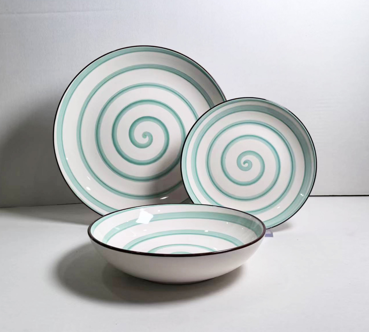 STONEWARE   DINNER   SET
